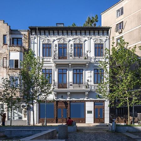 Holt Old Town Luxury Suites Bukares Bagian luar foto