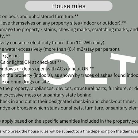 Holt Old Town Luxury Suites Bukares Bagian luar foto