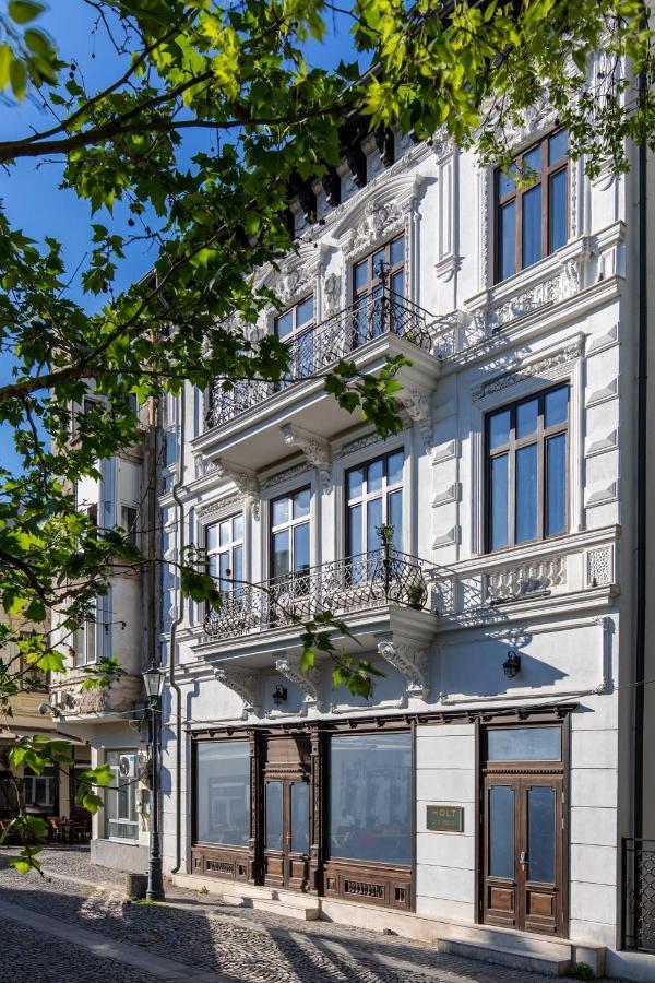 Holt Old Town Luxury Suites Bukares Bagian luar foto